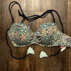 Victoria’s Secret bikini top